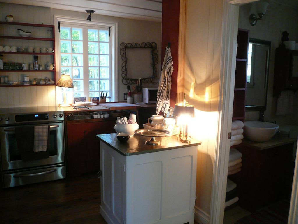 La Maison Ancestrale Guerard Saint-Laurent-de-l'ile d'Orleans Værelse billede