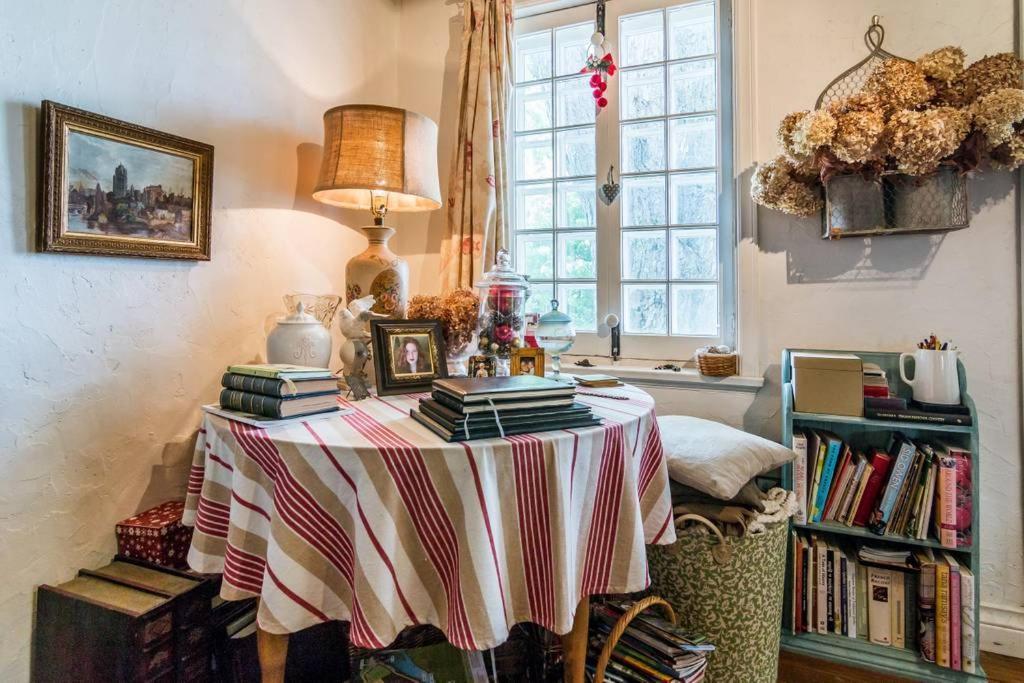La Maison Ancestrale Guerard Saint-Laurent-de-l'ile d'Orleans Eksteriør billede